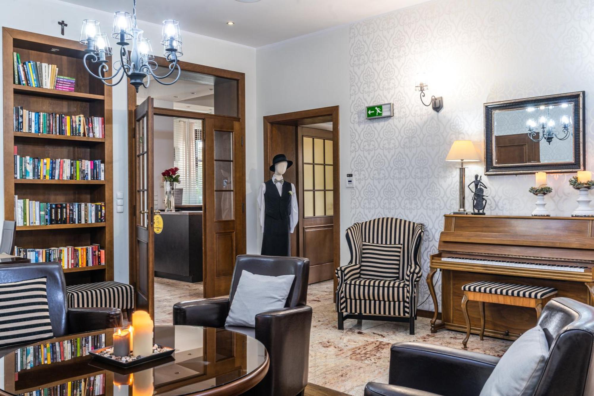 Biala Koszula Hotell Tleń Exteriör bild